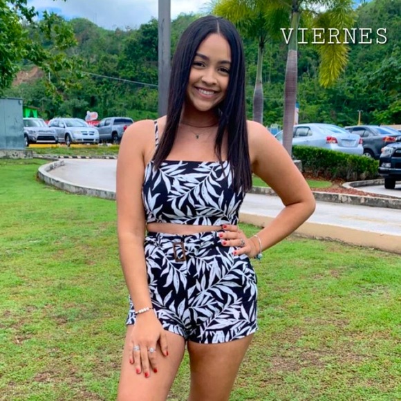 White and black set - Picture 6 of 6